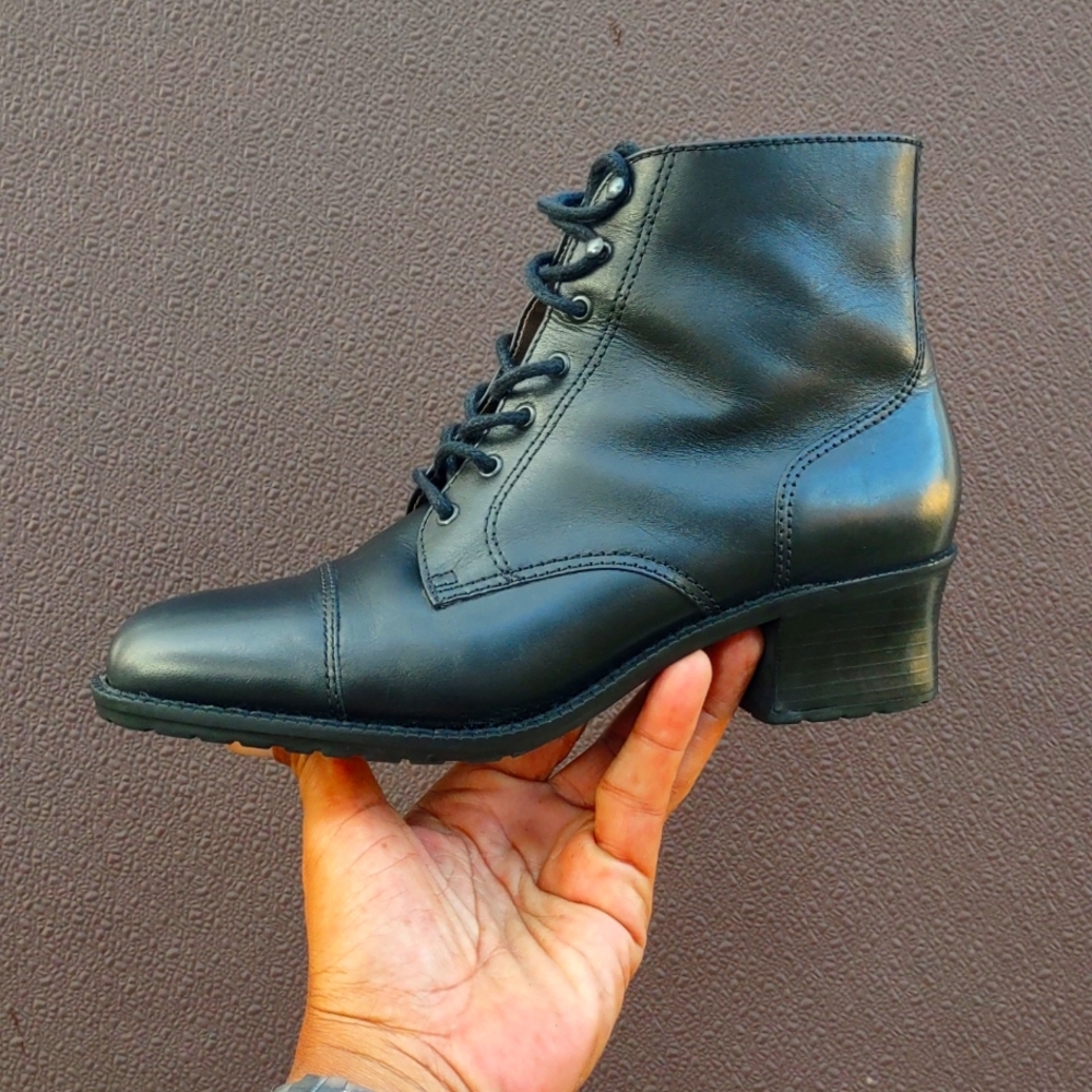 Maripé Women's "BROOKE" OLD SKOOL INSPIRED LEATHER ANKLE BOOT